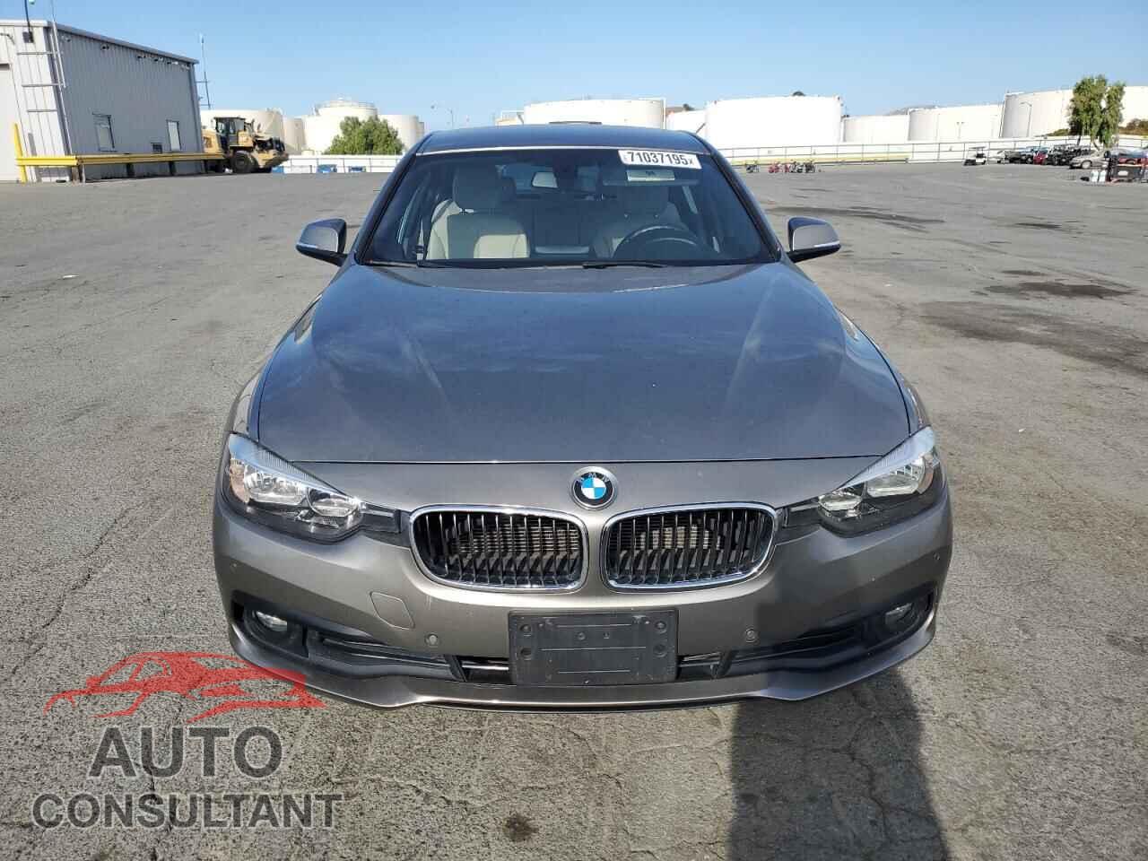 BMW 3 SERIES 2016 - WBA8E1G50GNU10951