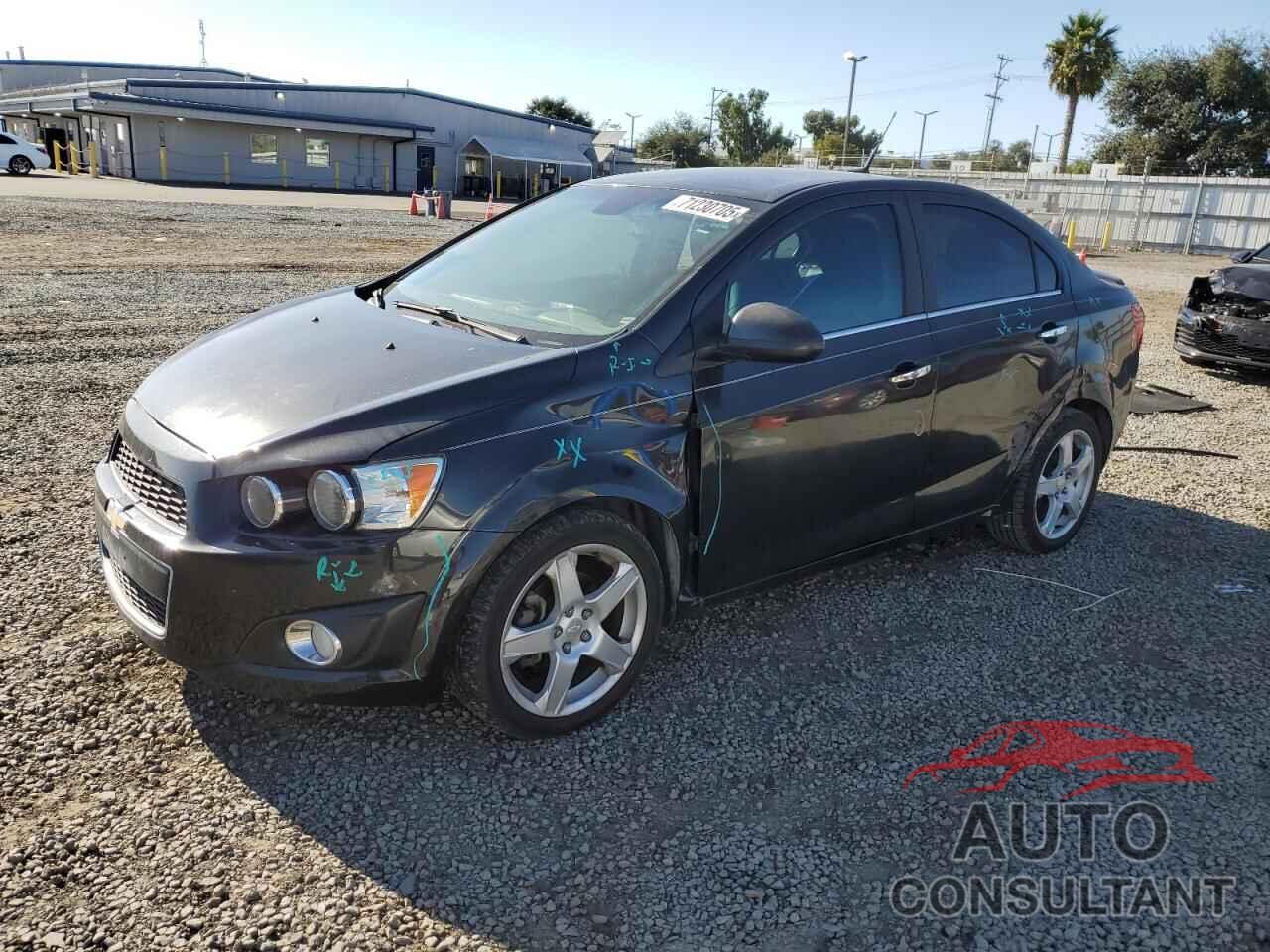 CHEVROLET SONIC 2014 - 1G1JE5SB1E4193317