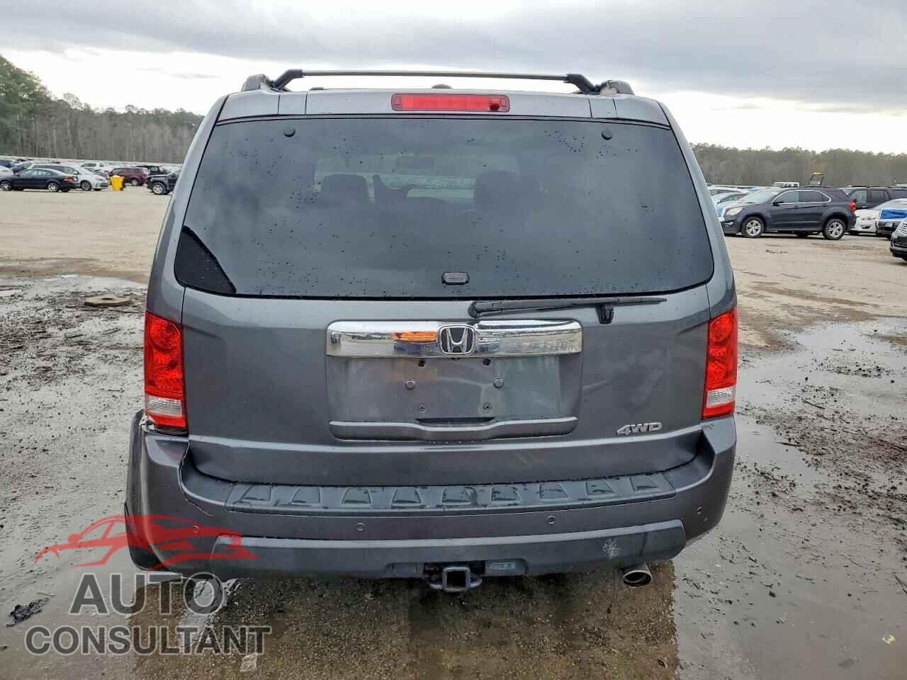 HONDA PILOT 2011 - 5FNYF4H50BB027308
