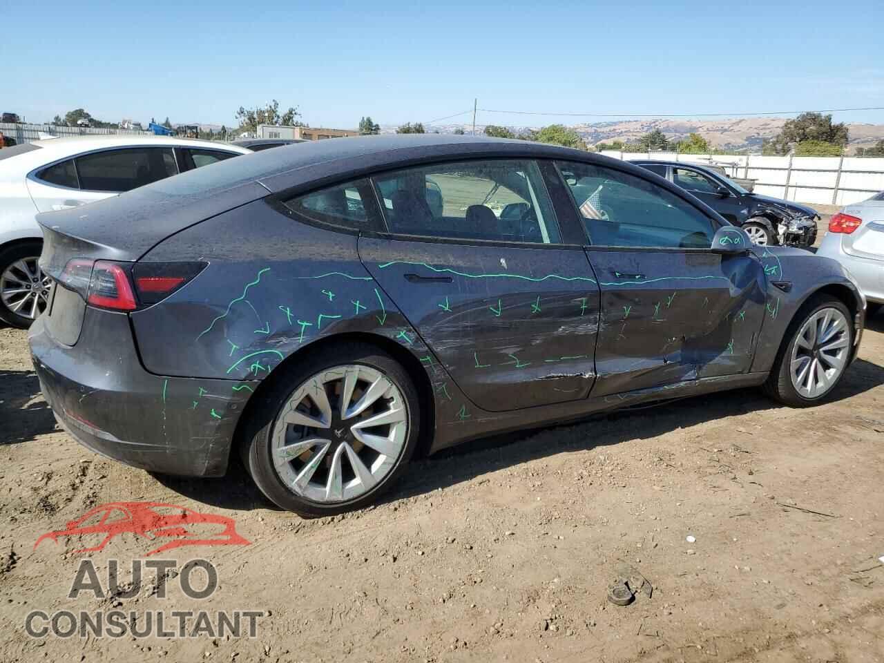 TESLA MODEL 3 2022 - 5YJ3E1EA4NF142706