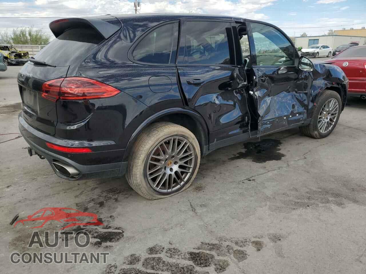PORSCHE CAYENNE 2018 - WP1AA2A21JKA02566