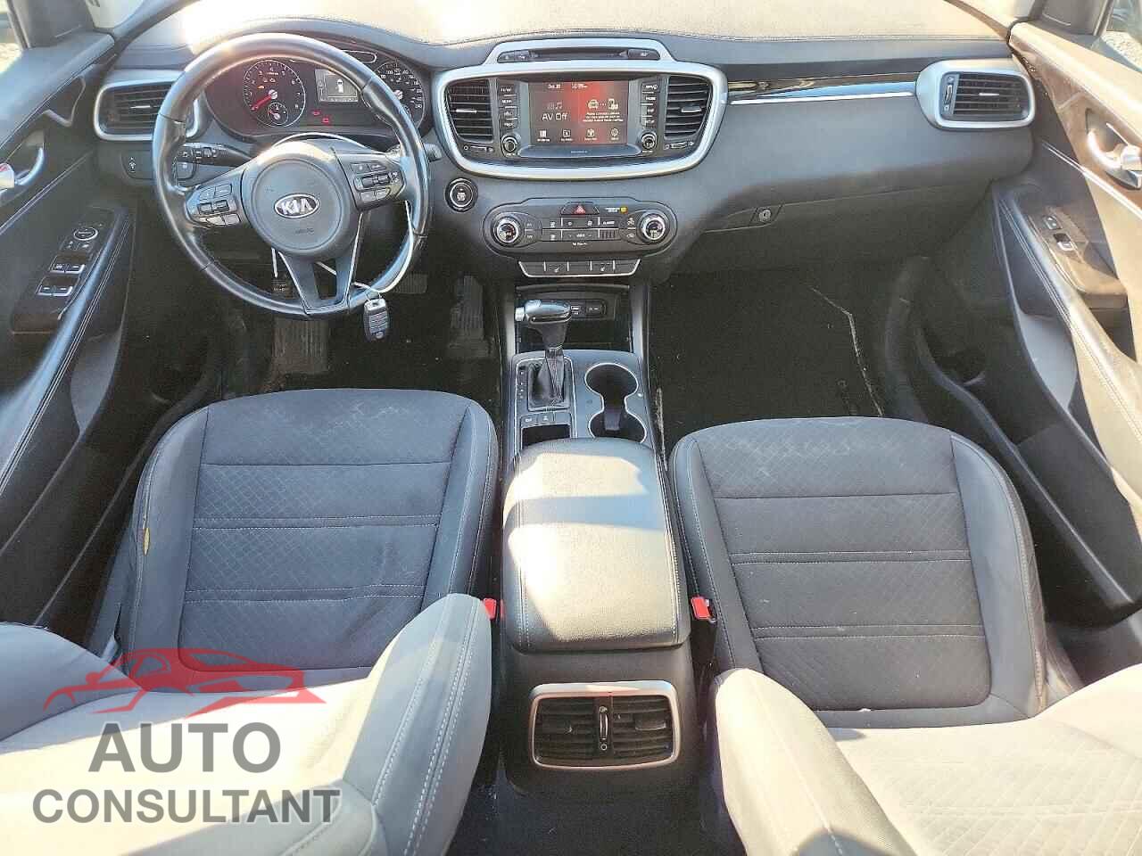 KIA SORENTO 2018 - 5XYPGDA17JG401498
