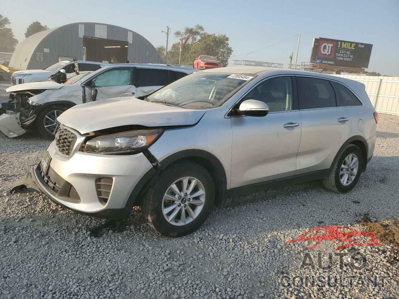 KIA SORENTO 2019 - 5XYPG4A31KG511322