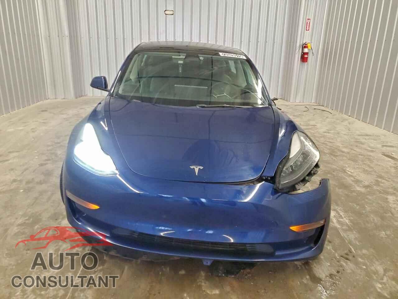 TESLA MODEL 3 2022 - 5YJ3E1EA7NF372045