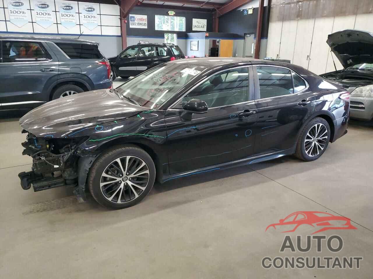 TOYOTA CAMRY 2018 - 4T1B11HK3JU521186