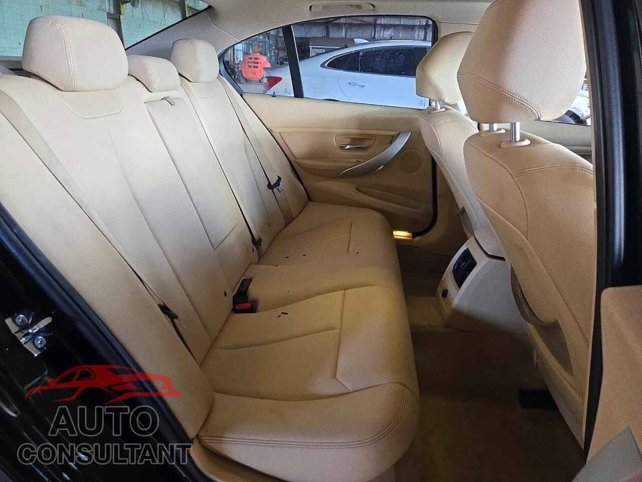 BMW 3 SERIES 2012 - WBA3C1C51CF433875