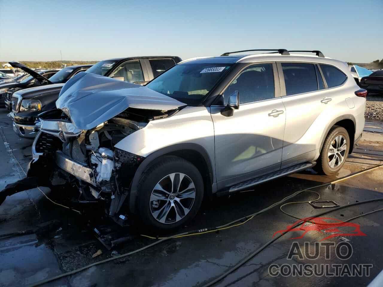 TOYOTA HIGHLANDER 2023 - 5TDKDRBH3PS046563