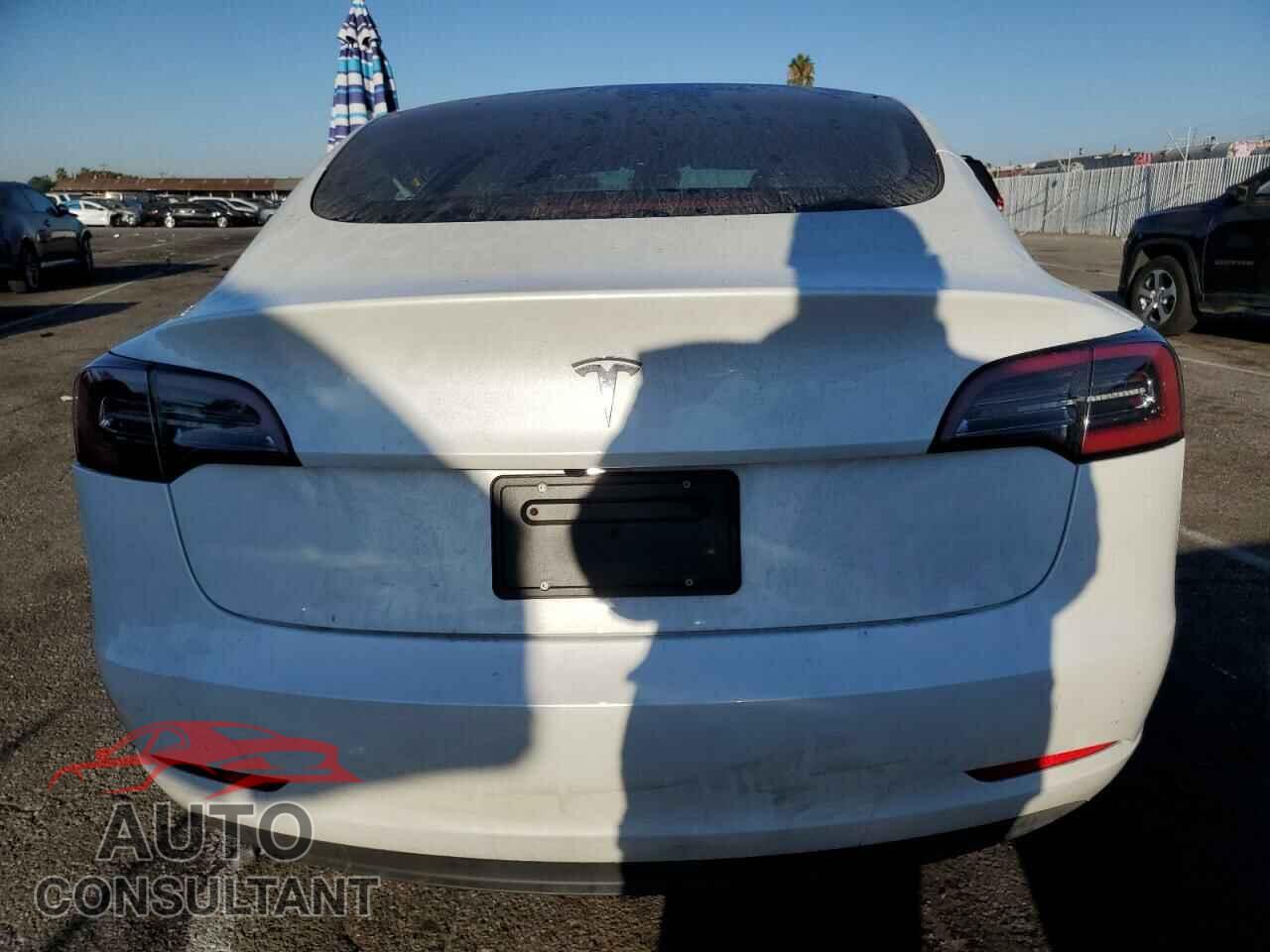TESLA MODEL 3 2023 - 5YJ3E1EA5PF488637