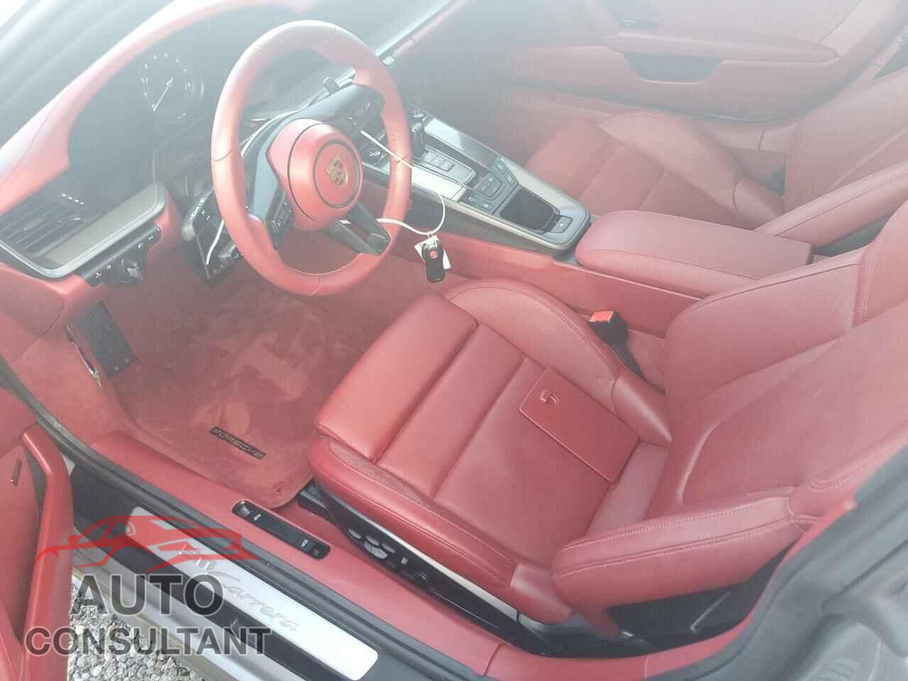PORSCHE 911 2024 - WP0AA2A97RS207304