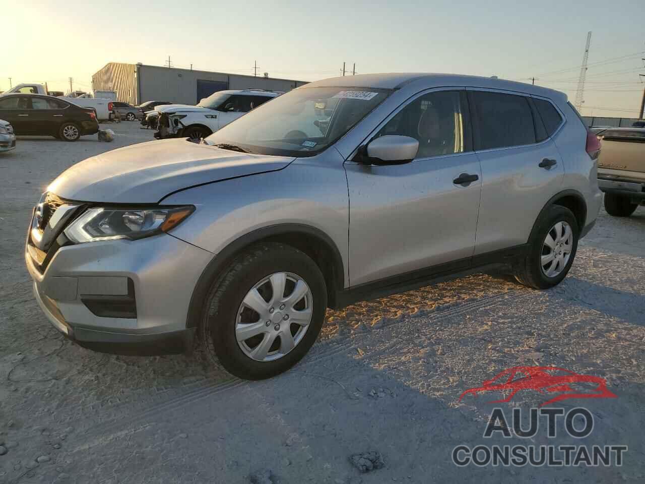 NISSAN ROGUE 2017 - KNMAT2MV9HP563080