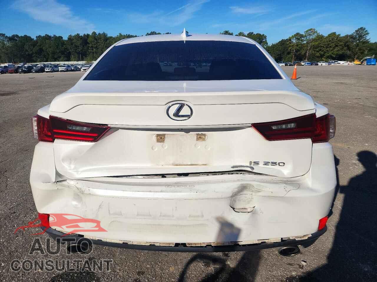 LEXUS IS 2015 - JTHBF1D21F5077589