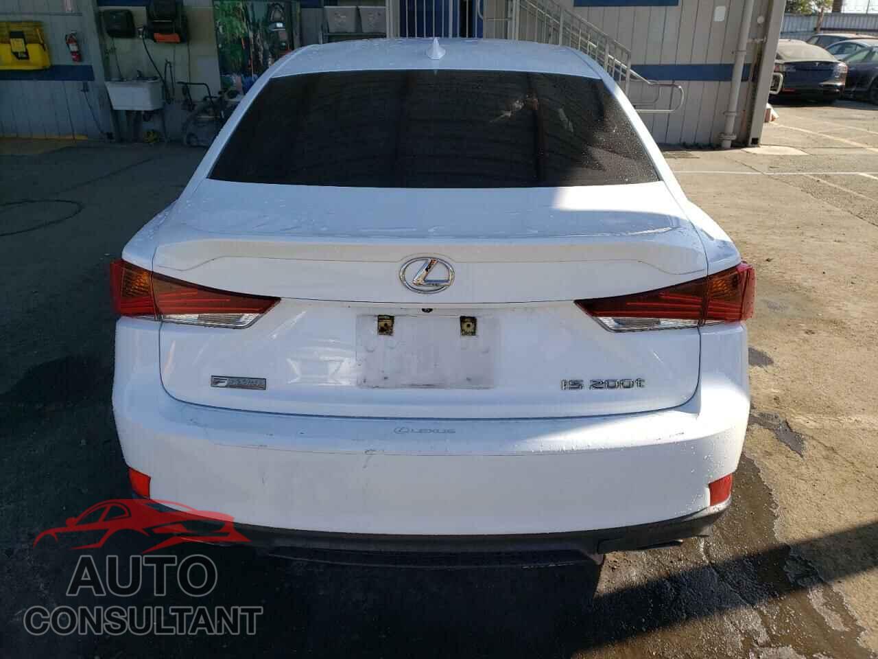 LEXUS IS 2017 - JTHBA1D26H5061356