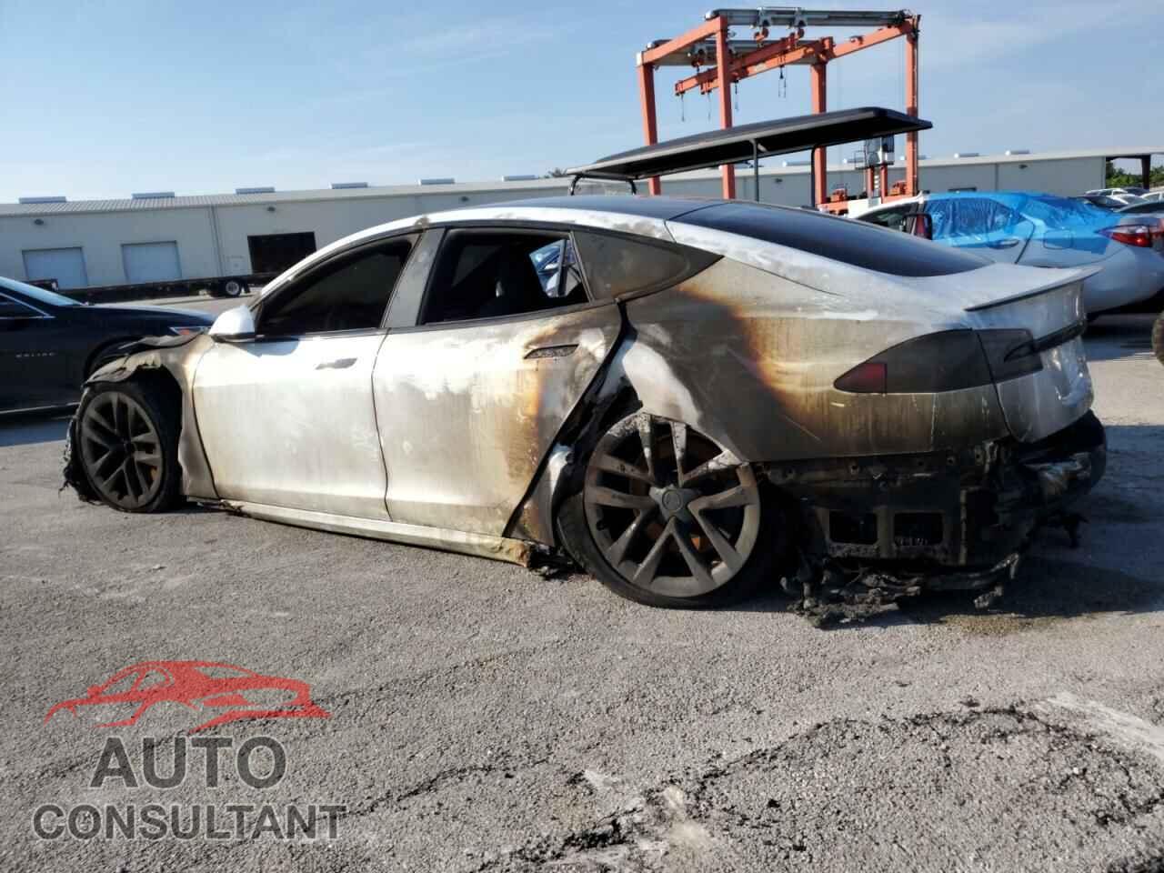 TESLA MODEL S 2022 - 5YJSA1E68NF462291