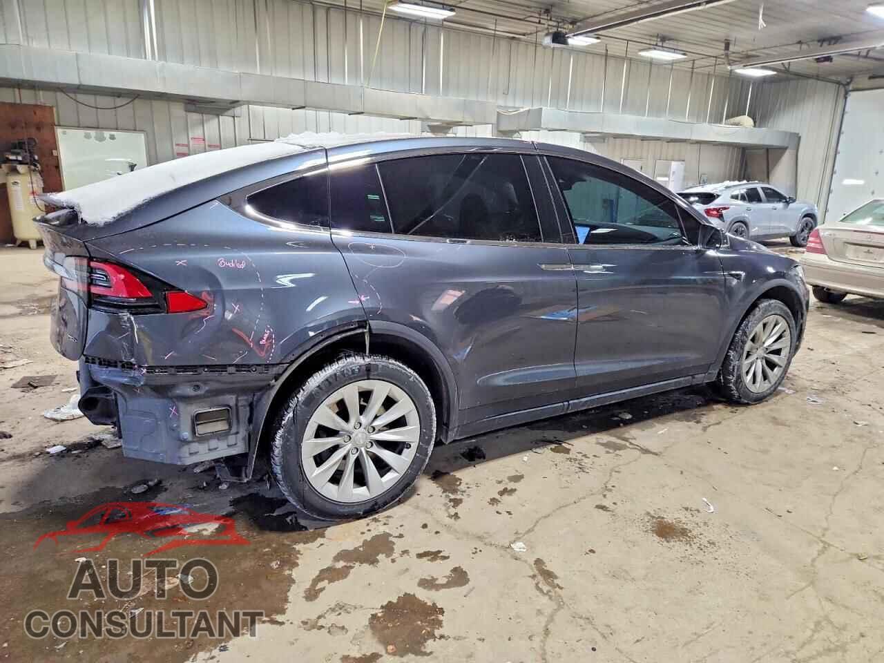 TESLA MODEL X 2016 - 5YJXCDE27GF027621