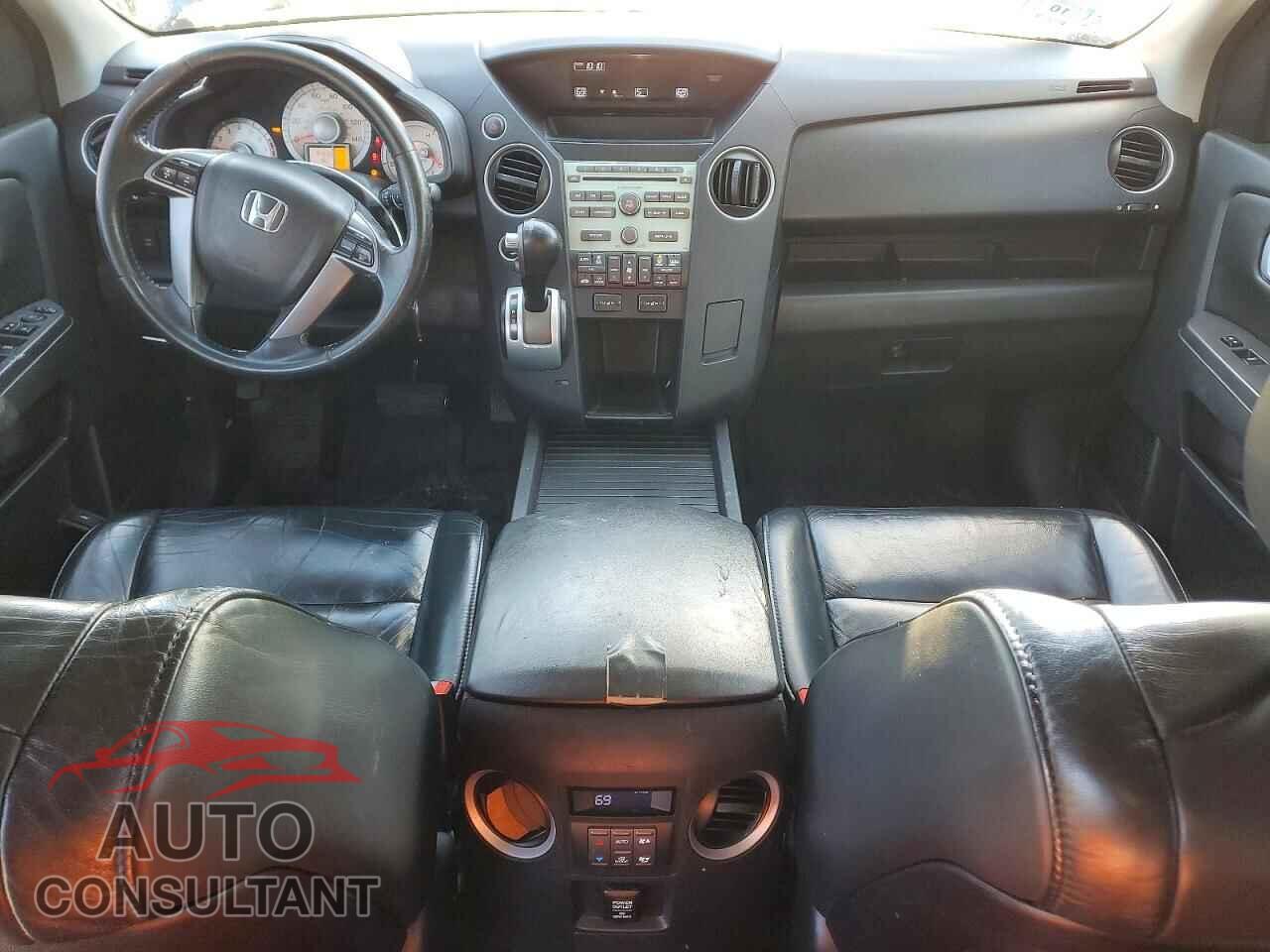 HONDA PILOT 2011 - 5FNYF4H59BB053051