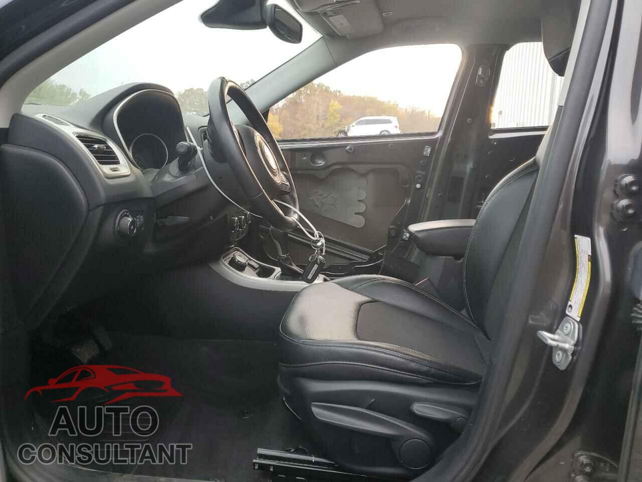 JEEP COMPASS 2018 - 3C4NJDBB2JT264205