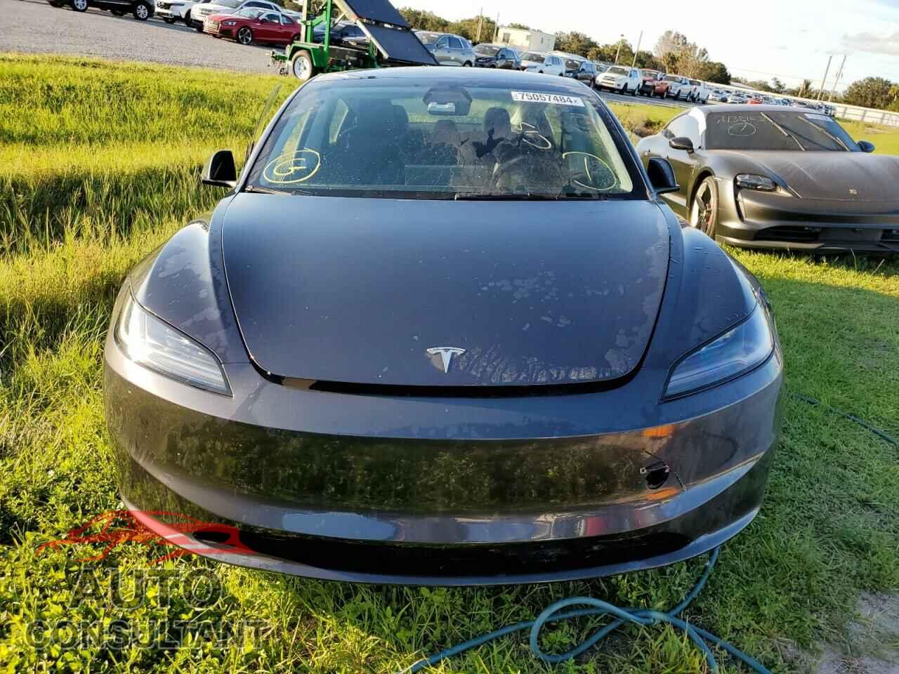 TESLA MODEL 3 2024 - 5YJ3E1EA3RF757933