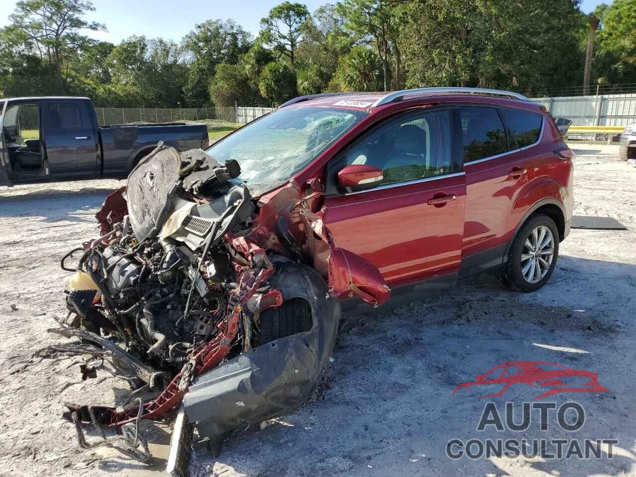 FORD ESCAPE 2017 - 1FMCU0J99HUC64588