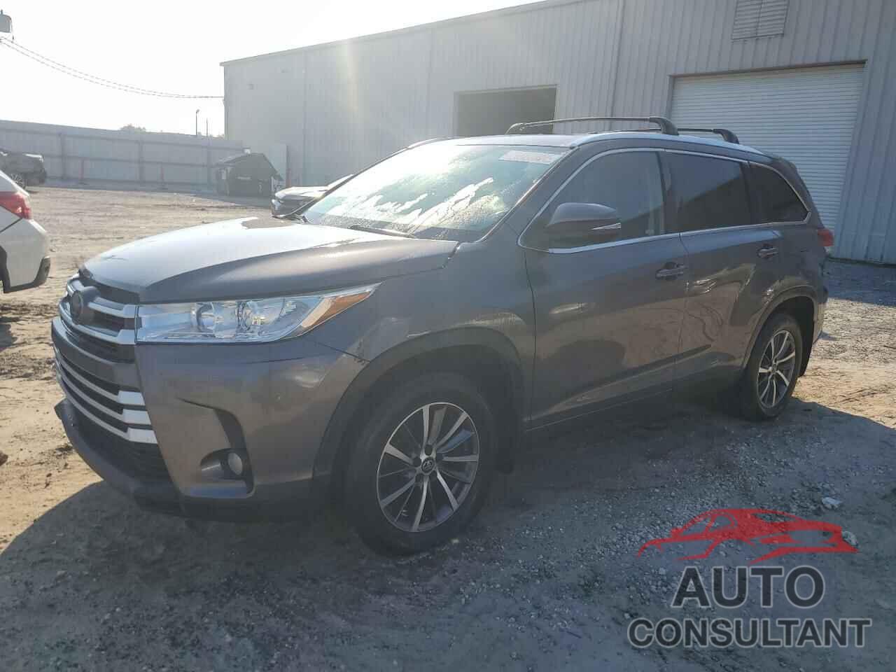 TOYOTA HIGHLANDER 2018 - 5TDJZRFH2JS873887