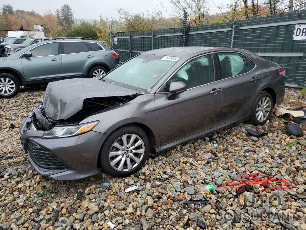 TOYOTA CAMRY 2018 - 4T1B11HKXJU568490