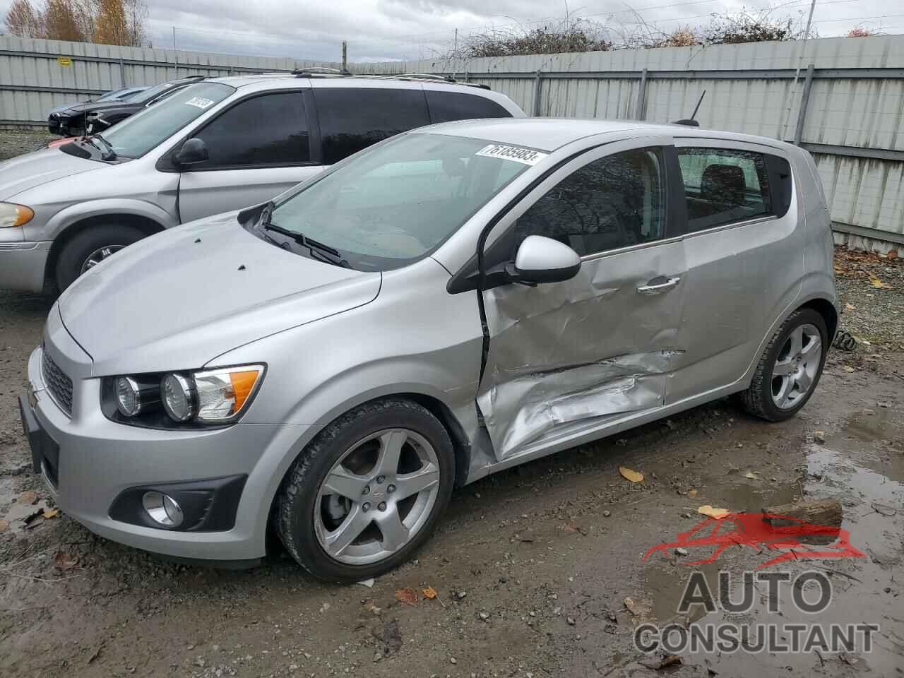 CHEVROLET SONIC 2015 - 1G1JE6SB1F4162740