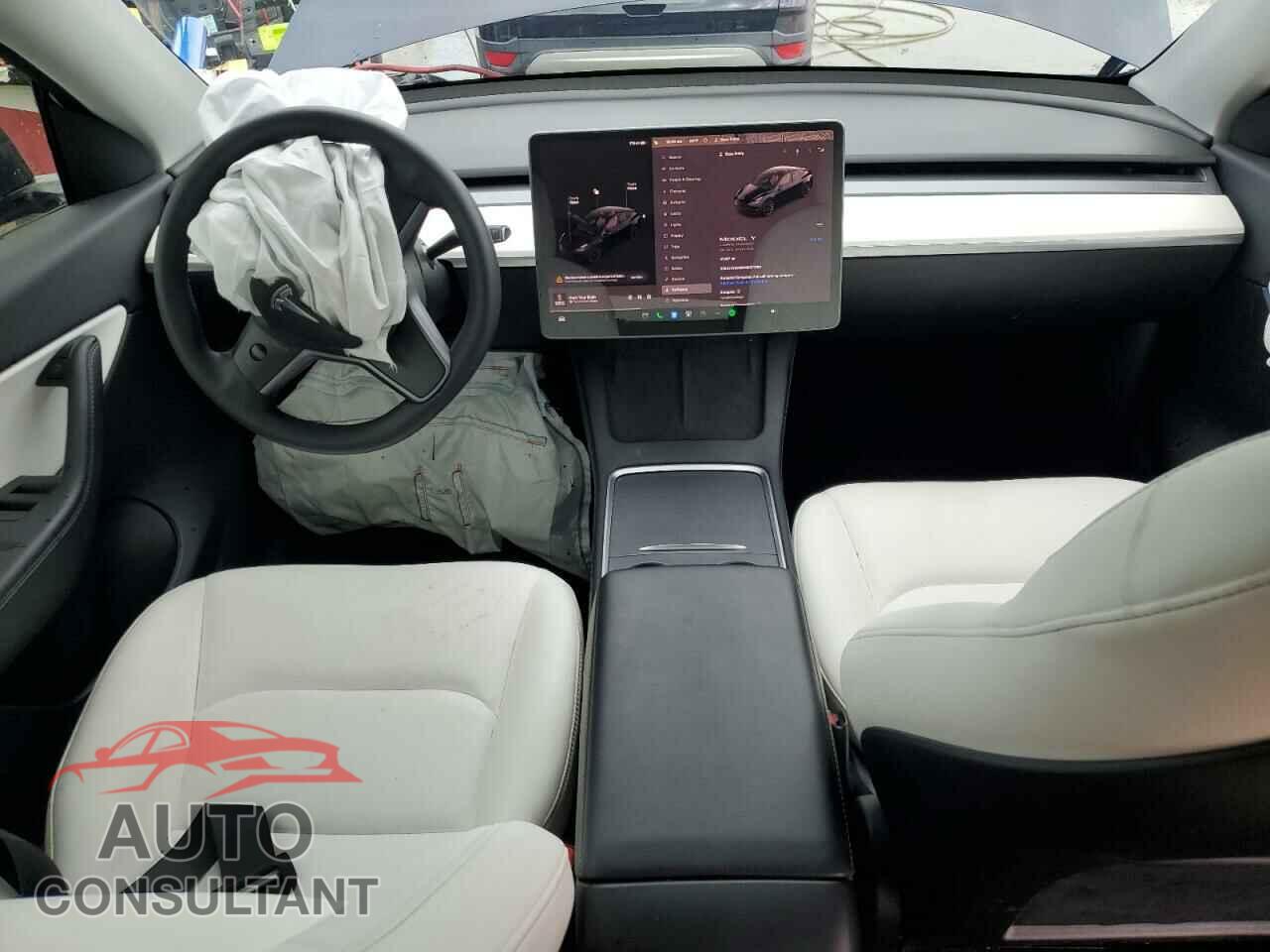 TESLA MODEL Y 2021 - 5YJYGAEE1MF270189