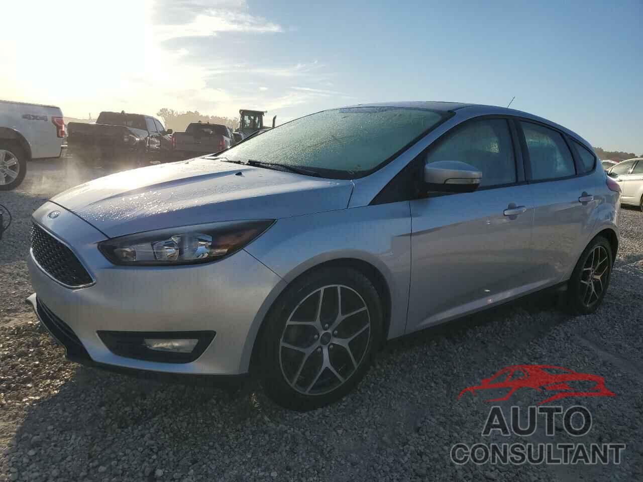 FORD FOCUS 2017 - 1FADP3M27HL327442