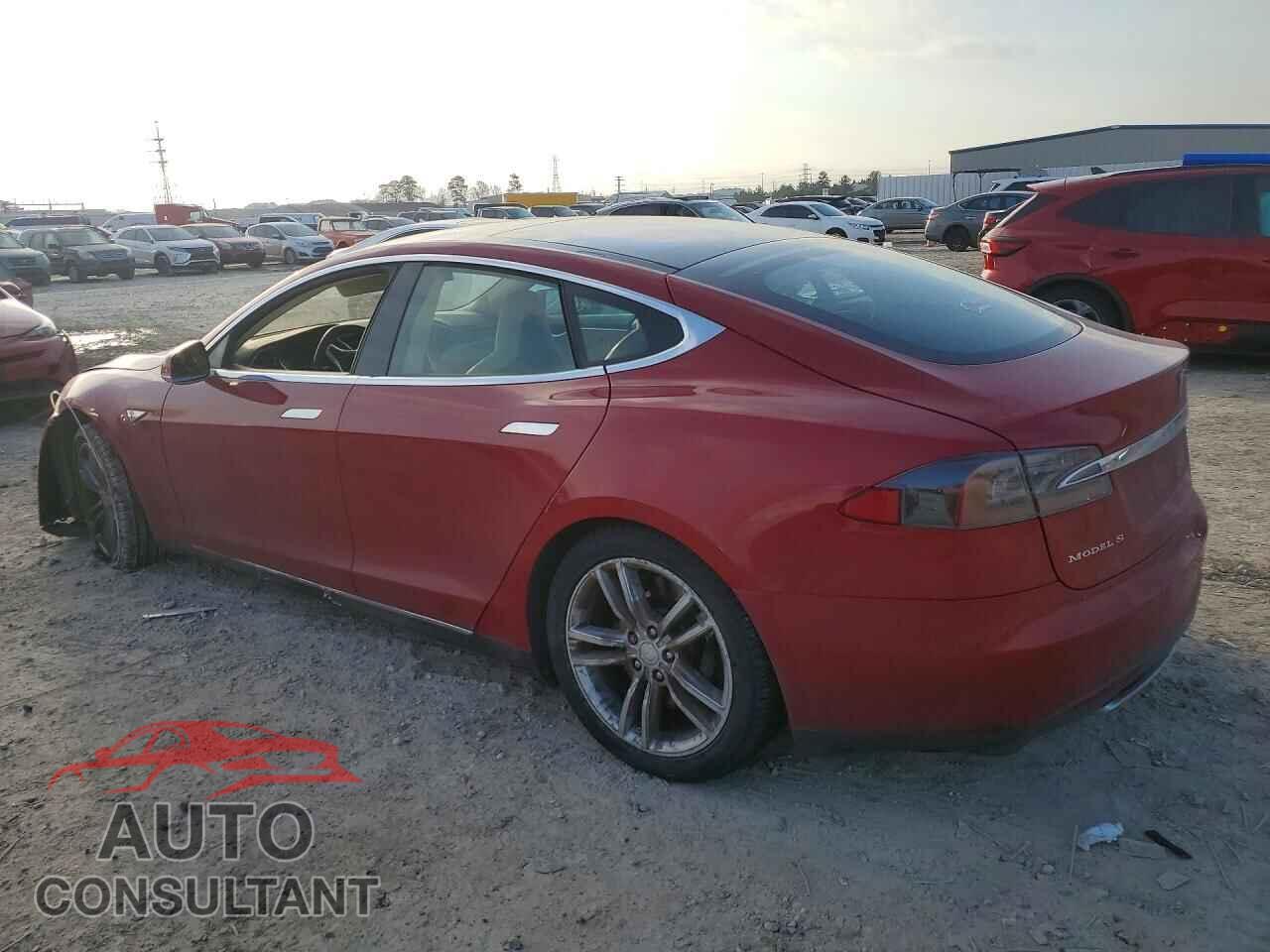 TESLA MODEL S 2013 - 5YJSA1CG4DFP20090