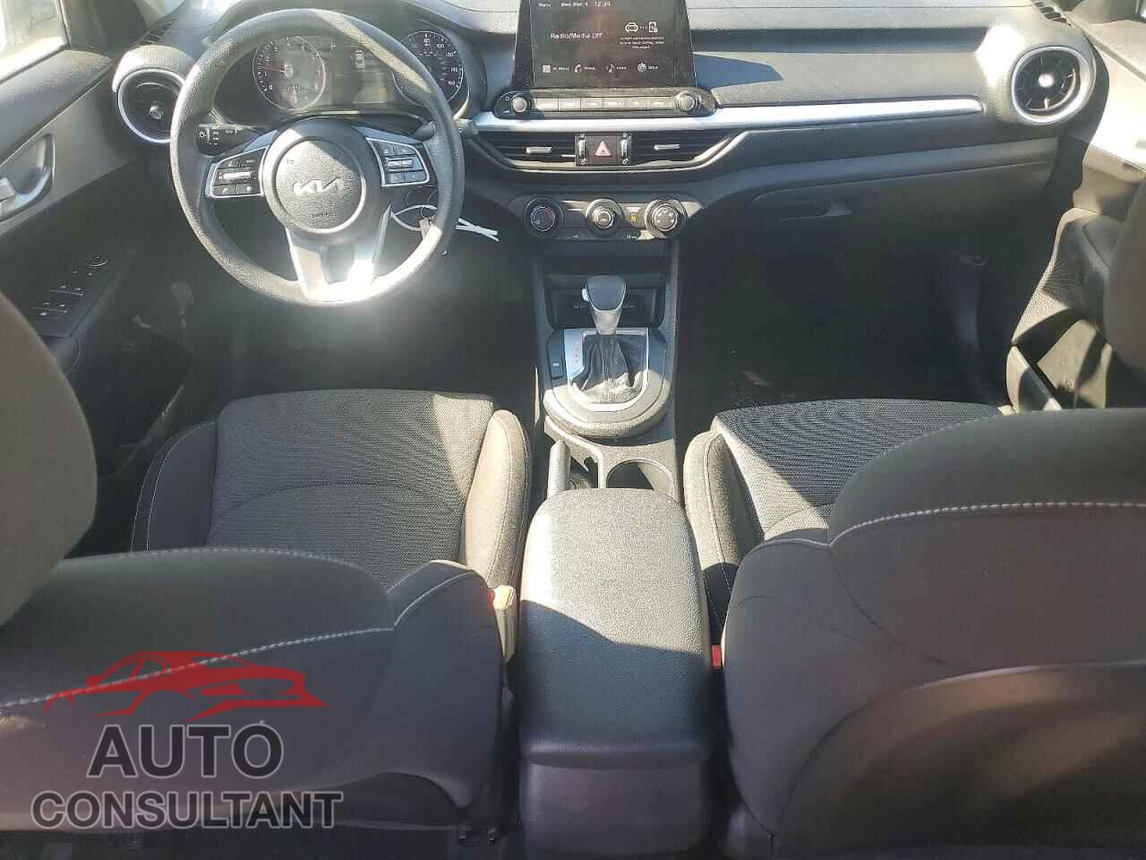 KIA FORTE 2023 - 3KPF24AD5PE627405