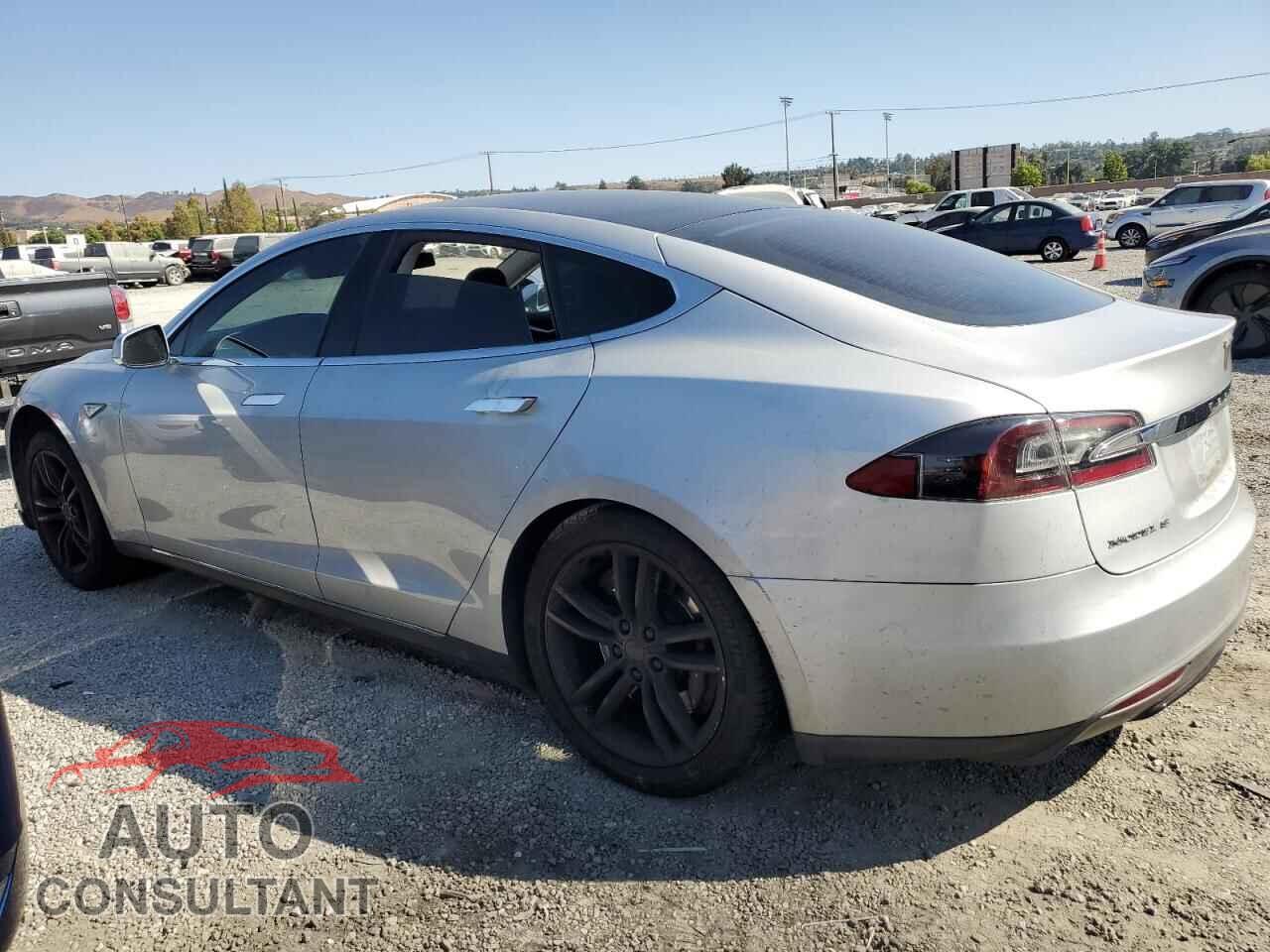 TESLA MODEL S 2013 - 5YJSA1CG6DFP04683