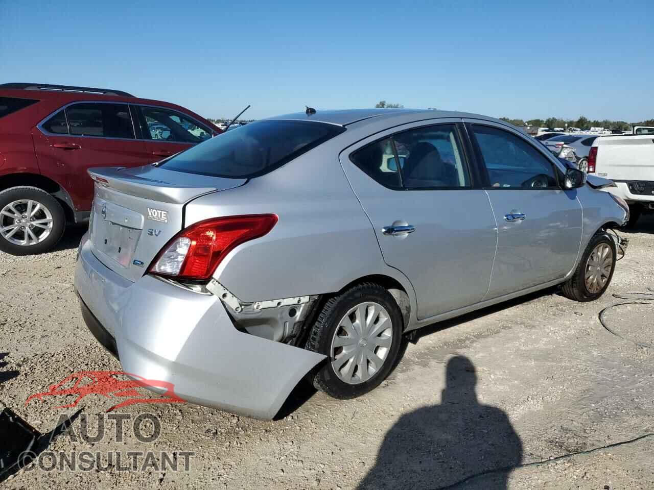 NISSAN VERSA 2015 - 3N1CN7AP1FL889067