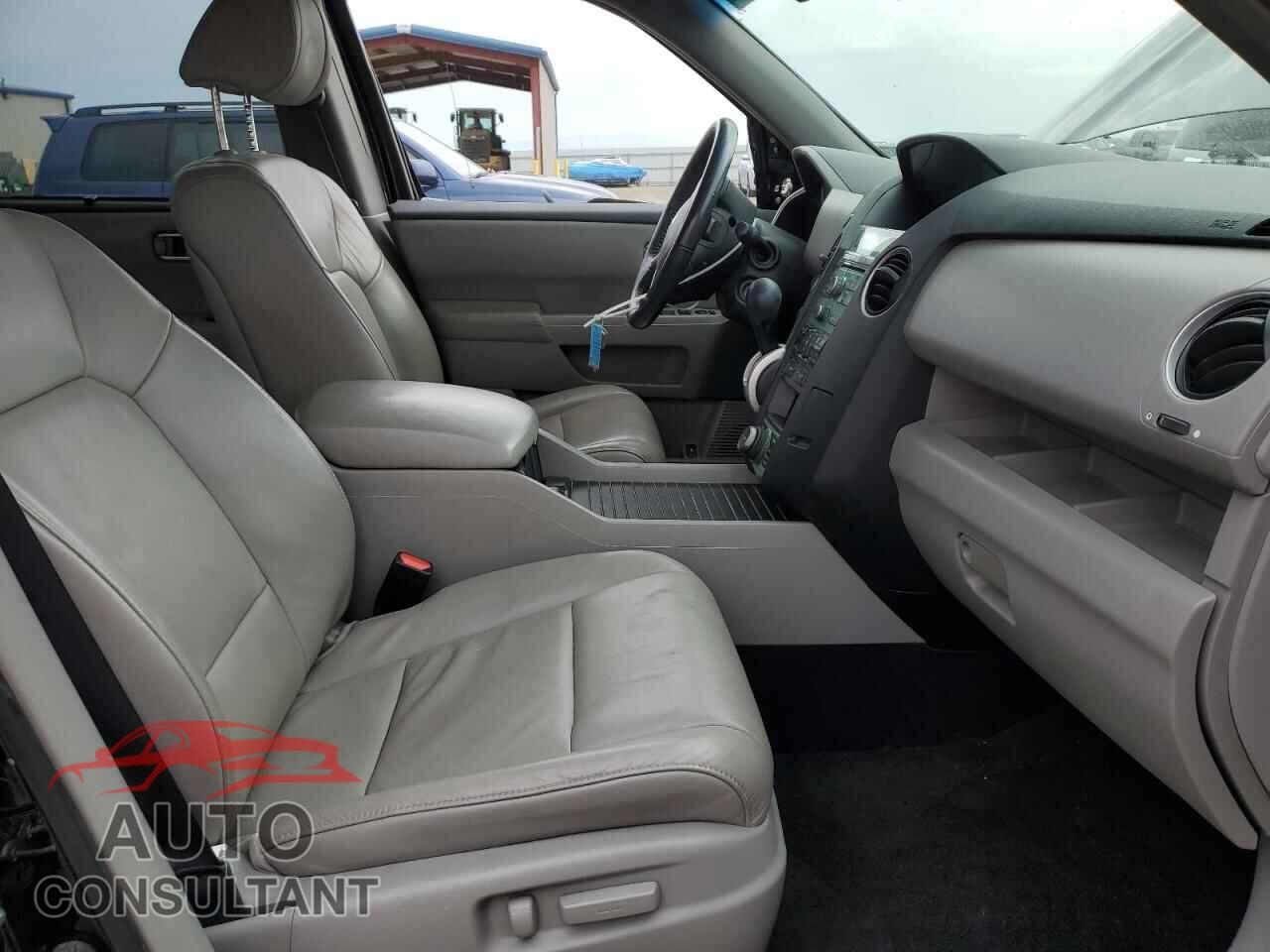 HONDA PILOT 2009 - 5FNYF48879B014429