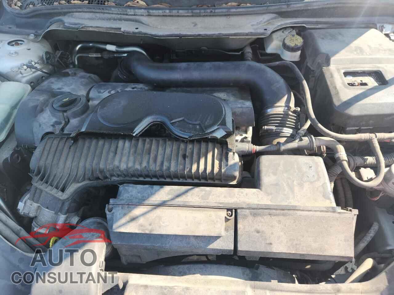 VOLVO C30 2011 - YV1672MK6B2222007