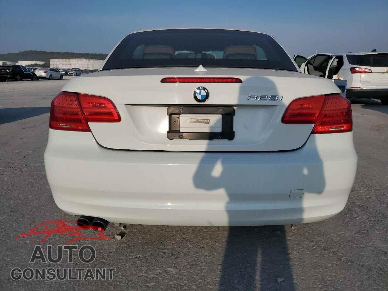 BMW 3 SERIES 2011 - WBADW3C55BE537264