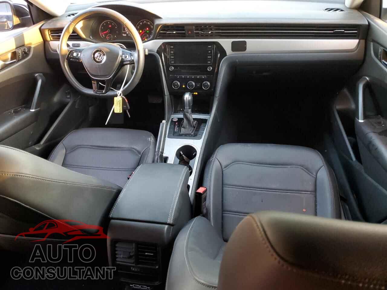 VOLKSWAGEN PASSAT 2021 - 1VWSA7A35MC000049