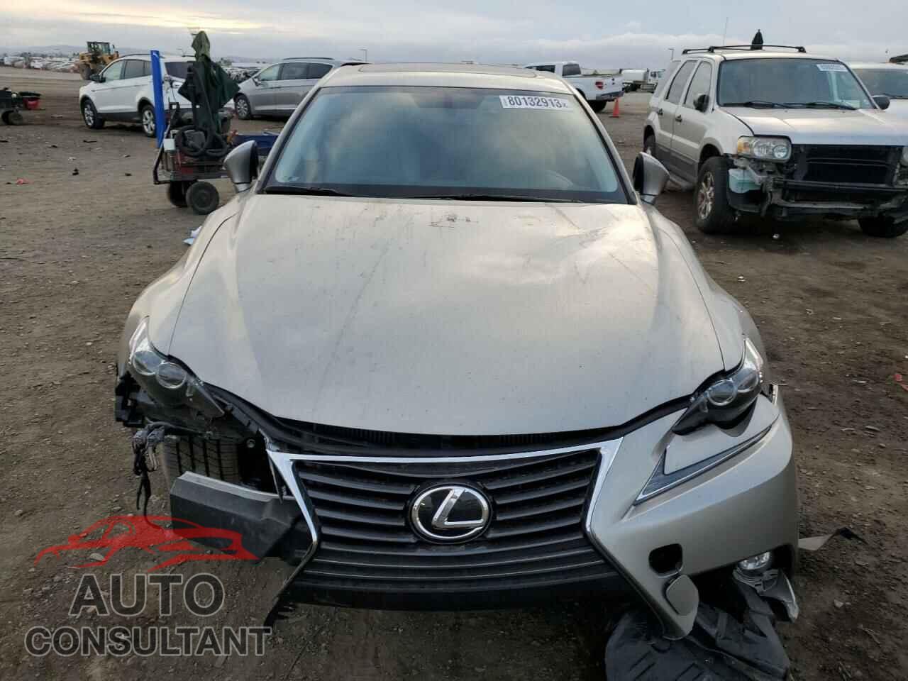 LEXUS IS 2015 - JTHBF1D29F5043724