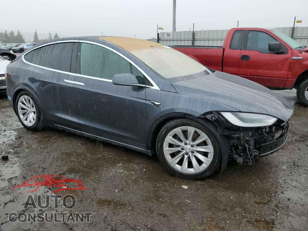 TESLA MODEL X 2017 - 5YJXCBE21HF045666
