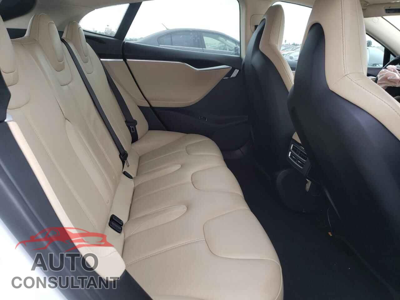 TESLA MODEL S 2013 - 5YJSA1DN9DFP21927