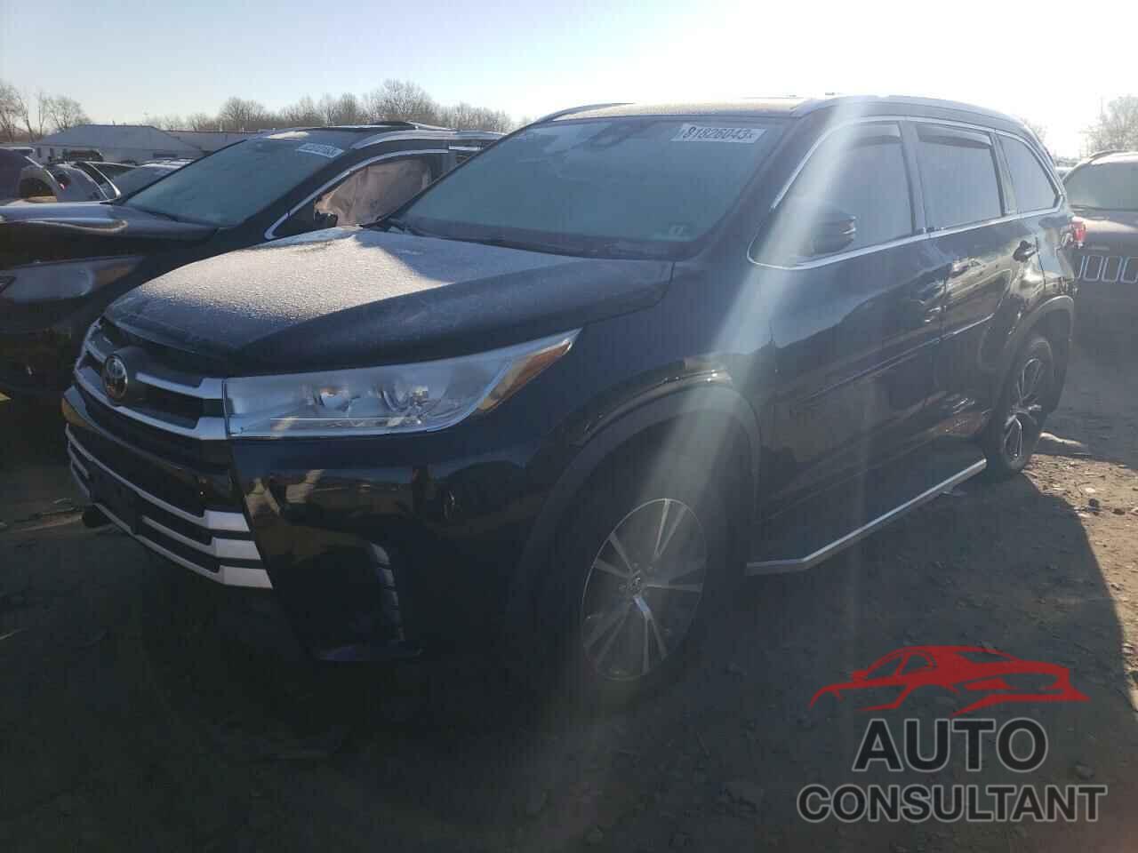 TOYOTA HIGHLANDER 2018 - 5TDJZRFH1JS499434