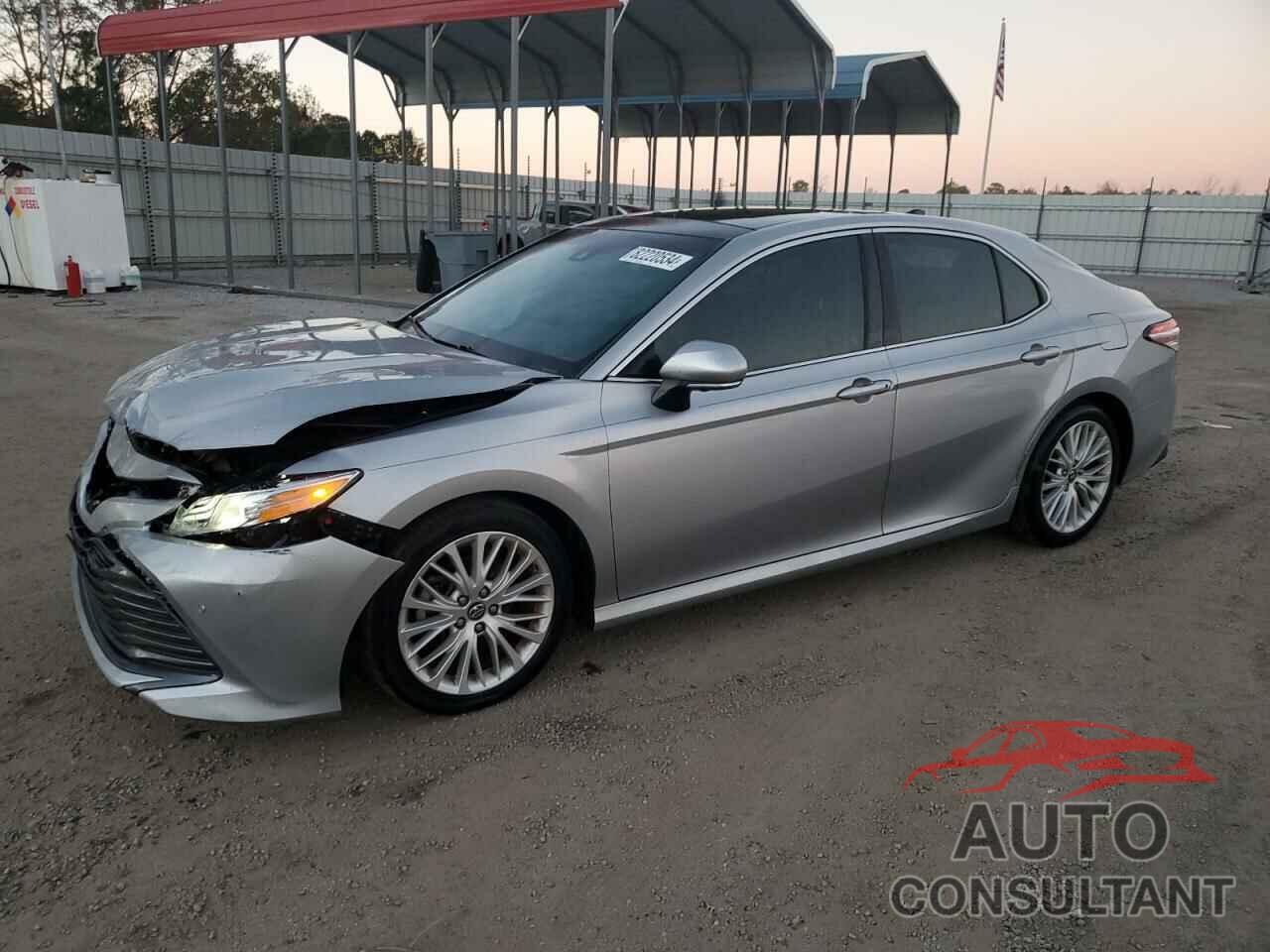 TOYOTA CAMRY 2018 - 4T1B11HK1JU153705