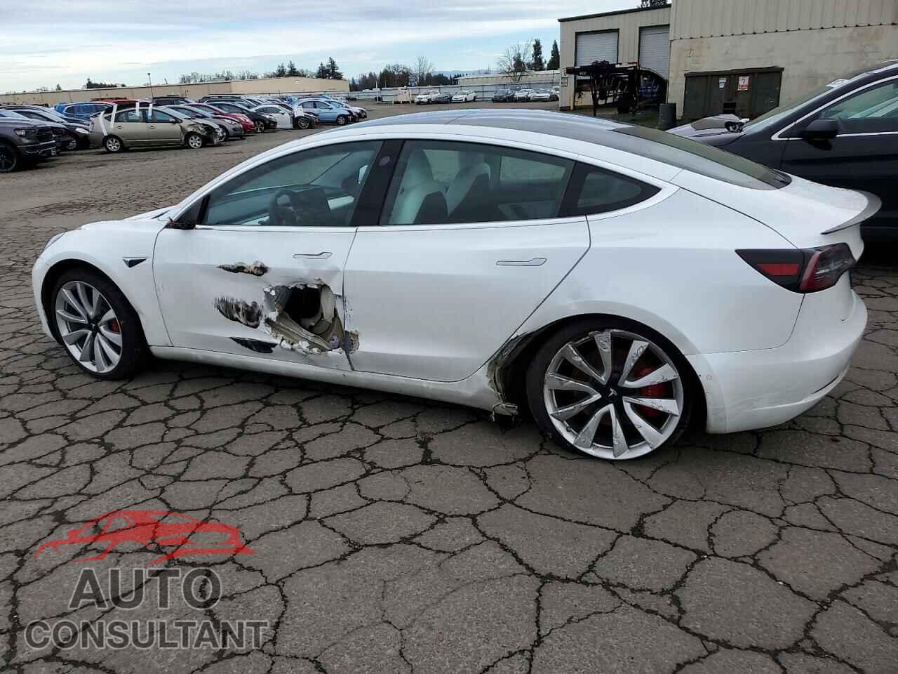 TESLA MODEL 3 2019 - 5YJ3E1EB2KF440367