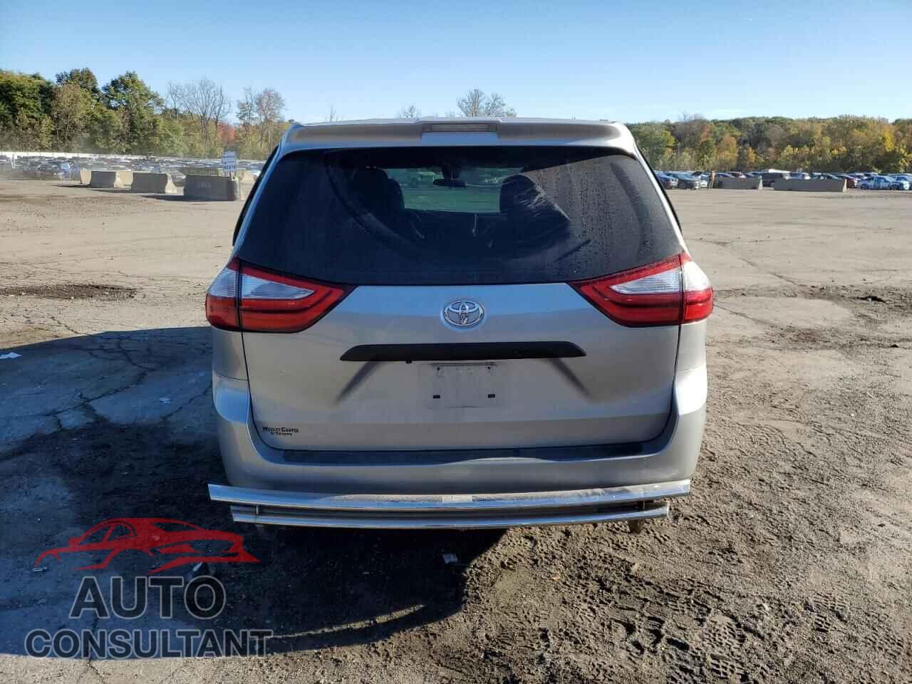 TOYOTA SIENNA 2018 - 5TDZZ3DC9JS931453