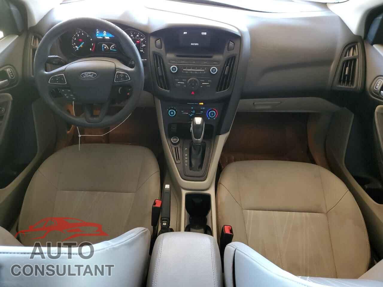 FORD FOCUS 2015 - 1FADP3F29FL306571