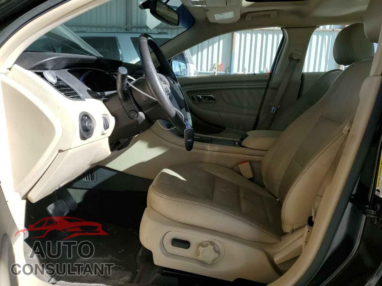 FORD TAURUS 2015 - 1FAHP2E87FG145521