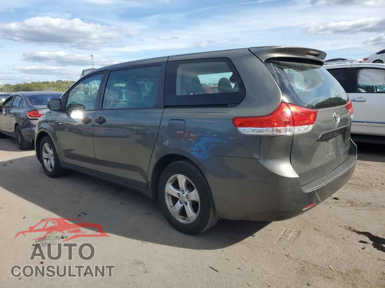 TOYOTA SIENNA 2011 - 5TDKA3DC4BS008307
