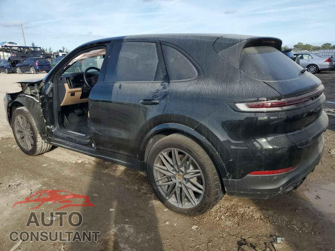 PORSCHE CAYENNE 2024 - WP1AA2AY9RDA07583