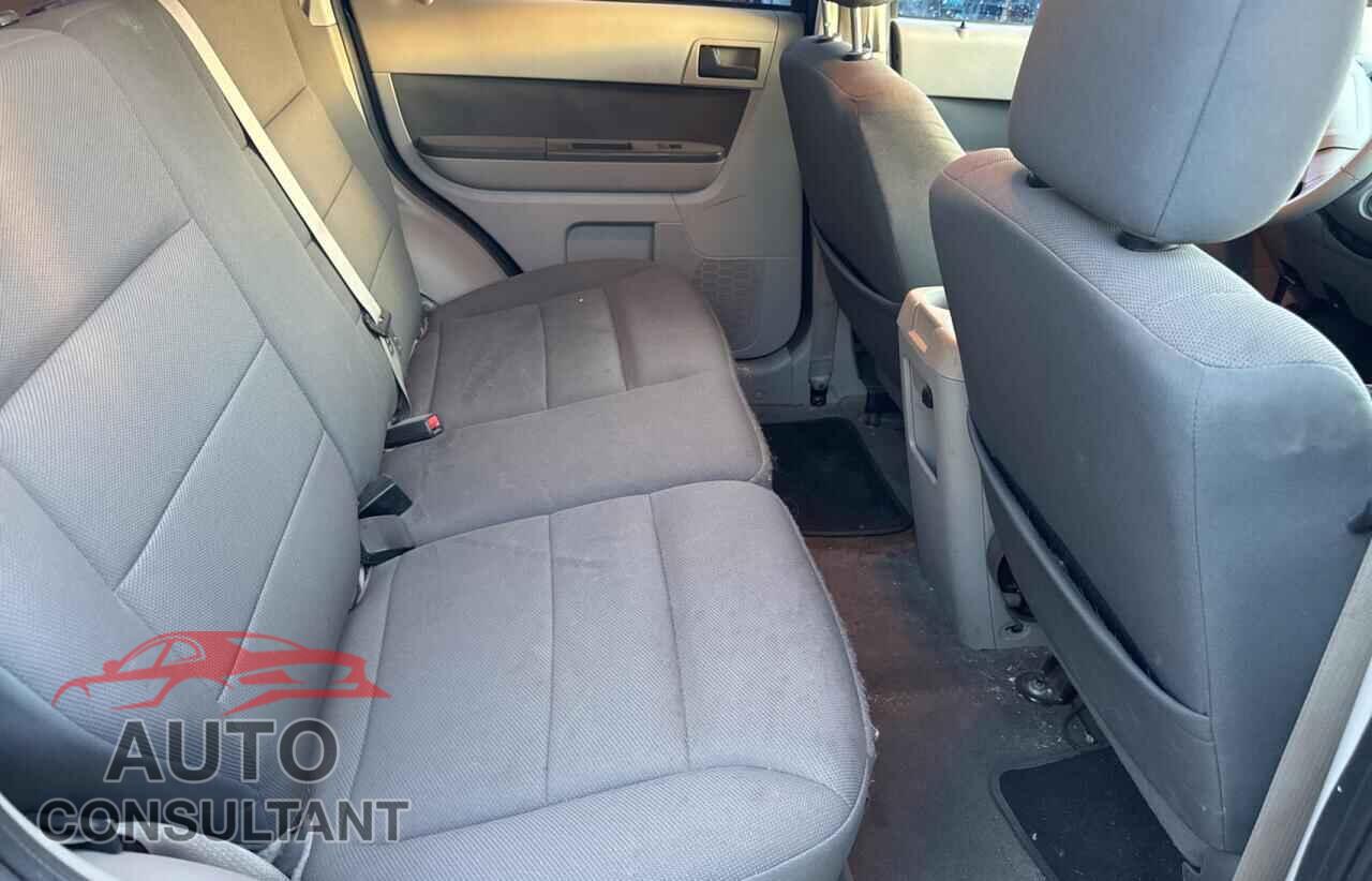 FORD ESCAPE 2009 - 1FMCU59359KC02891