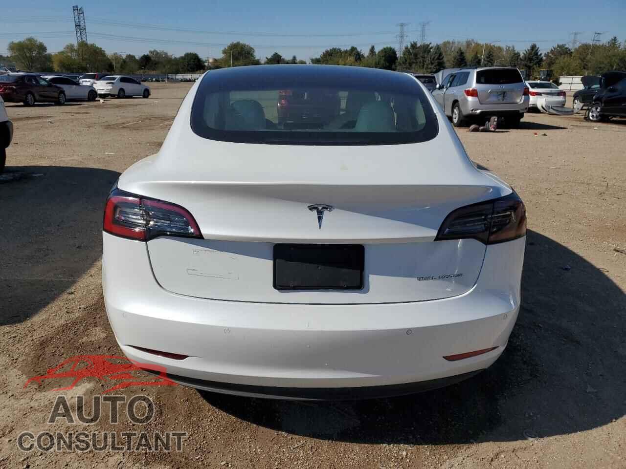 TESLA MODEL 3 2021 - 5YJ3E1EB4MF860182