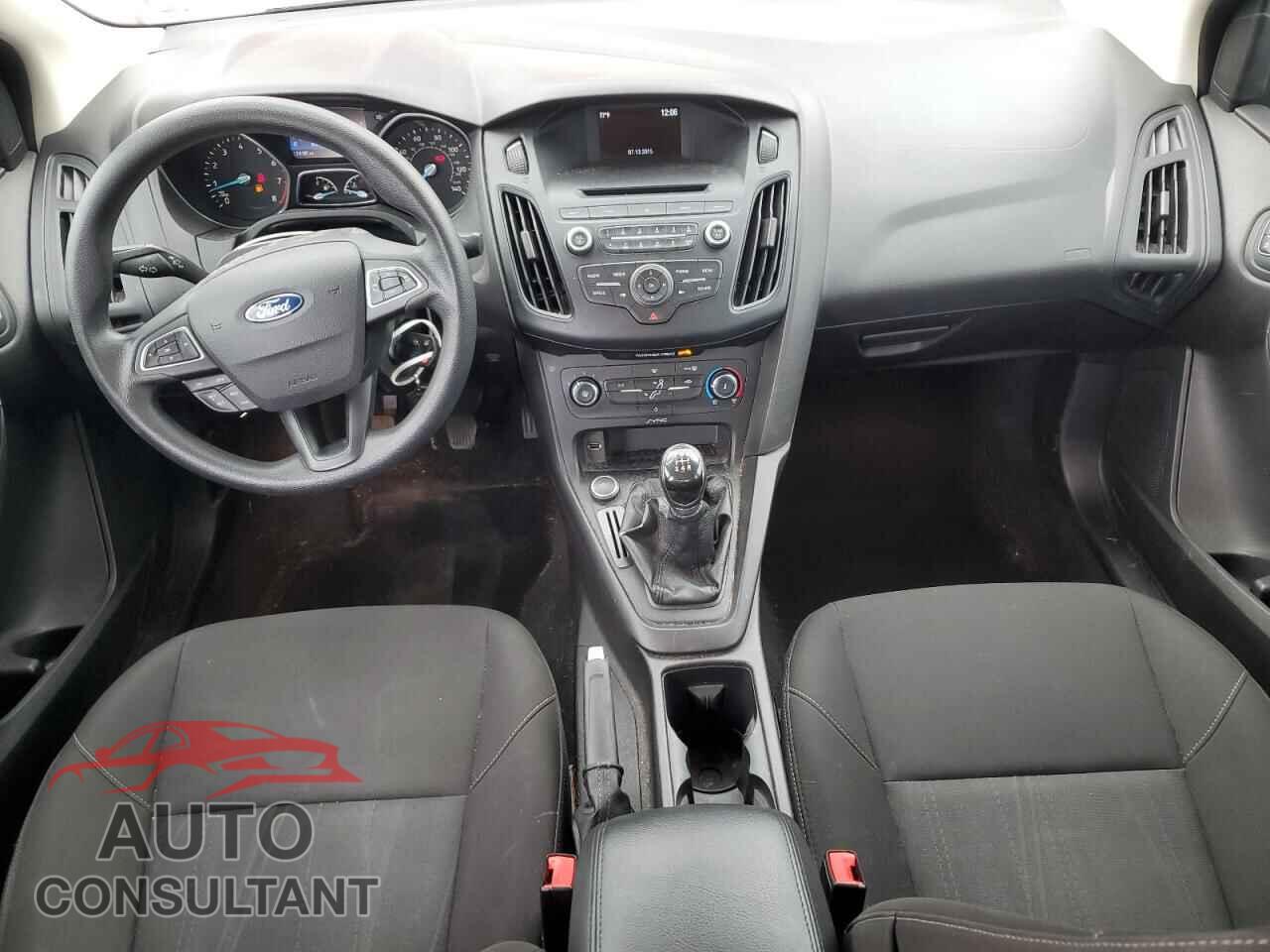 FORD FOCUS 2015 - 1FADP3F21FL353612