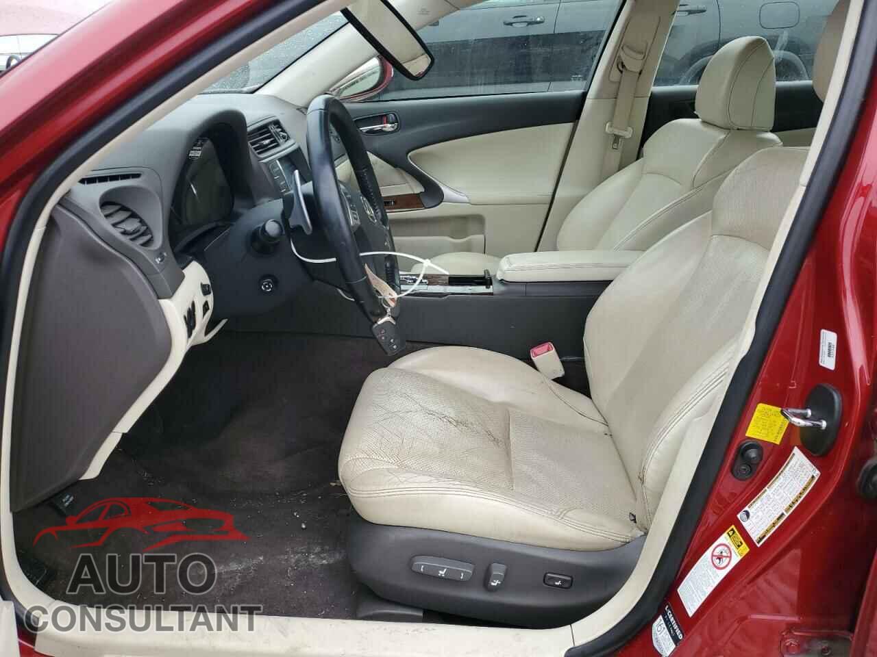 LEXUS IS 2012 - JTHCE5C21C5003018